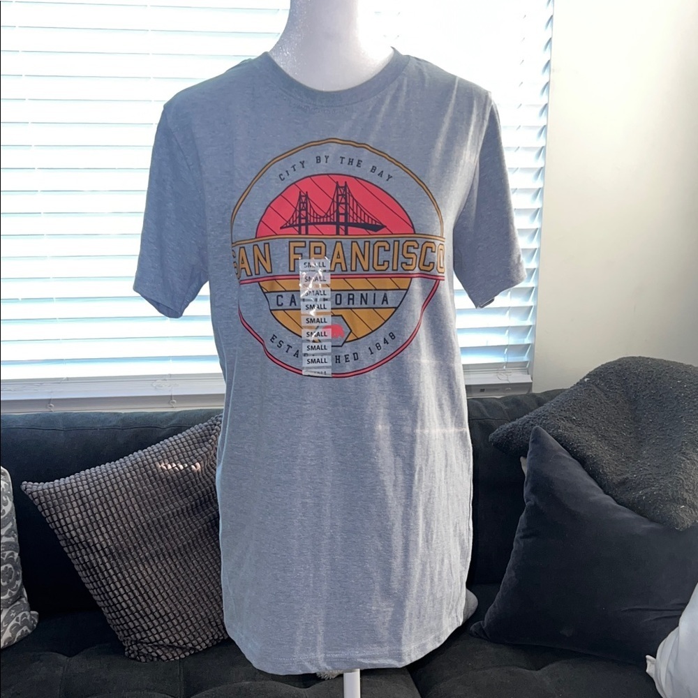 San Francisco Graphic Tee in Light Gray